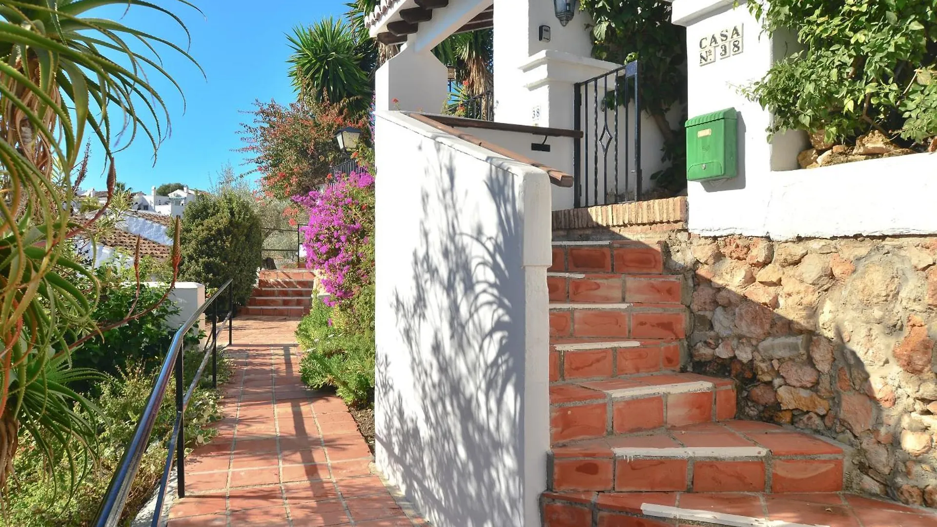 Casablanca 38 Oasis Properties Nerja